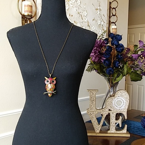 Large Embellished Owl Necklace Pendant - Picture 4 of 17